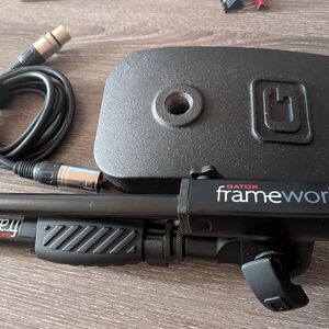 Gator Frameworks Mic Stand with Cable - Black